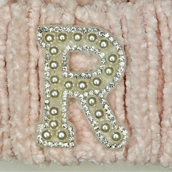 R pom pom beanie - Picture 2 of 6